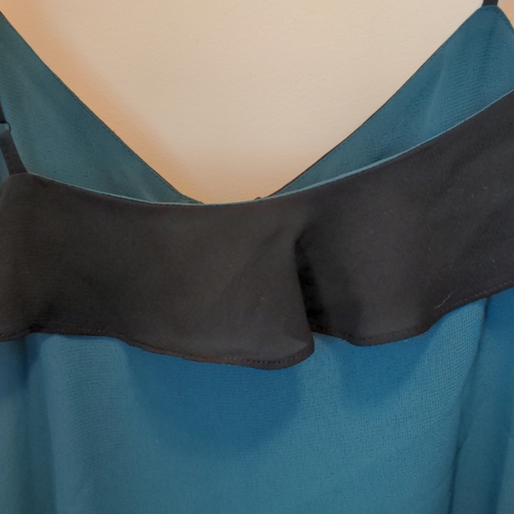 Halogen S Camisole Style Adjustable Straps Top - Picture 4 of 7